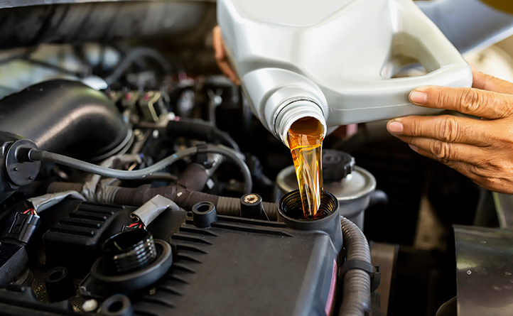 Long-Lasting Performance with Accel DX9 Diesel Engine Oil